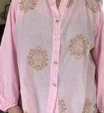 Skjorta med print rosa